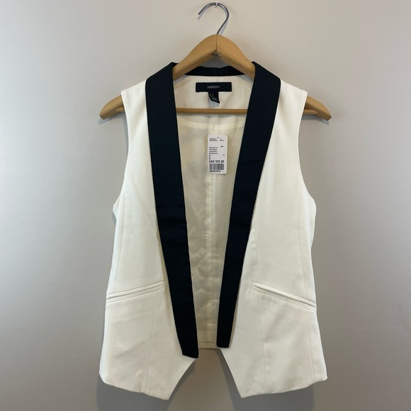 Forever 21 Tops - Forever 21 BNWT white vest